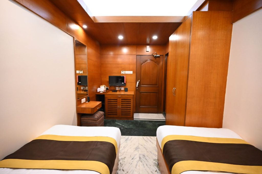 Hotel SunPrime - Carousel - 4